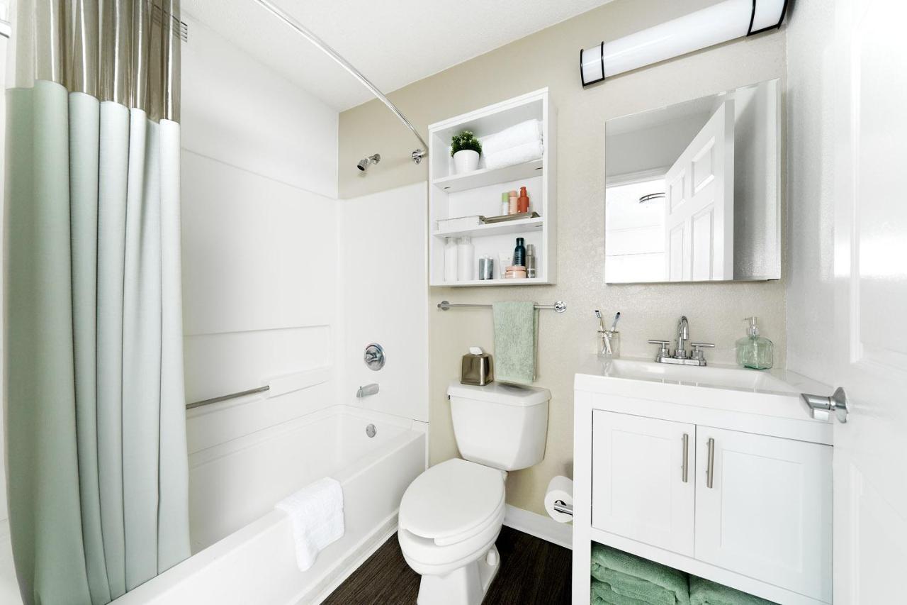 Intown Suites Extended Stay Dallas Tx - Park Central ภายนอก รูปภาพ